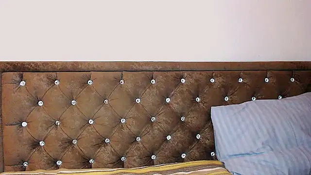 Sara4uu online show from December 15, 2:06 am