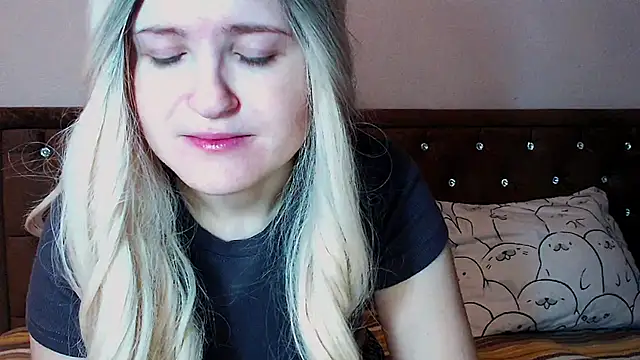 Sara4uu online show from December 3, 10:20 pm