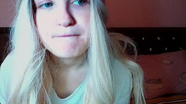 Sara4uu online show from October 3, 10:33 pm