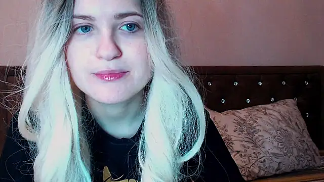 Sara4uu online show from February 8, 11:55 pm