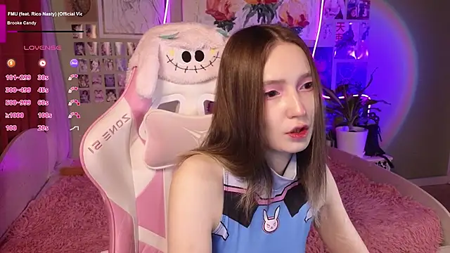 Evie Ro online show from May 9, 10:35 pm