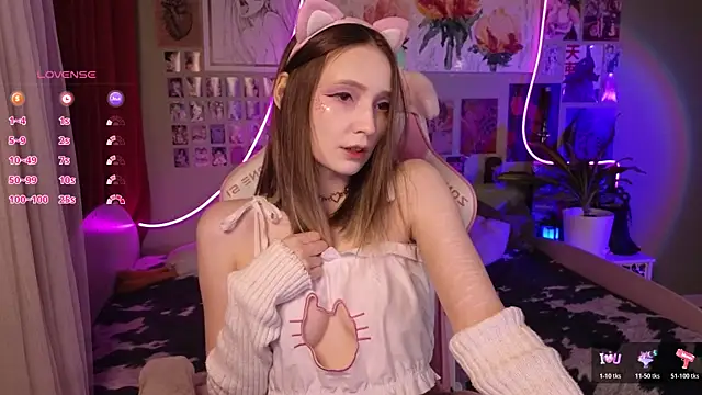 Evie Ro online show from April 22, 8:37 pm