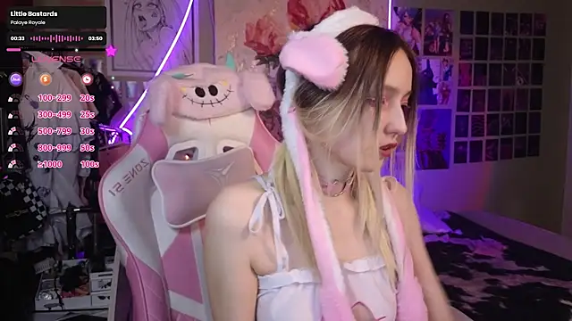Evie Ro online show from March 19, 11:03 pm