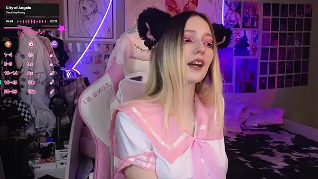 Evie Ro online show from March 19, 12:04 am