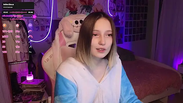 Evie Ro online show from September 24, 10:48 pm