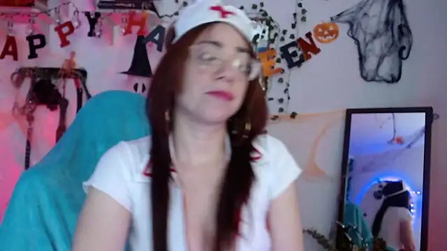 Snapshot of Eve_Blue77 chatting on October 28, 12:44 am Eve Blue77 online show from October 28, 12:44 am