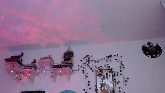 Snapshot of Eve_Blue77 chatting on October 22, 1:49 am Eve Blue77 online show from October 22, 1:49 am