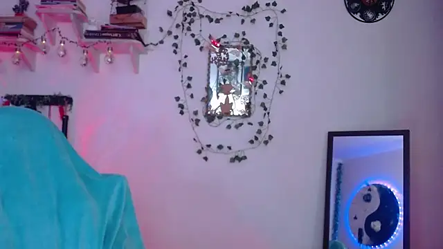 Snapshot of Eve_Blue77 chatting on October 9, 2:01 am Eve Blue77 online show from October 9, 2:01 am