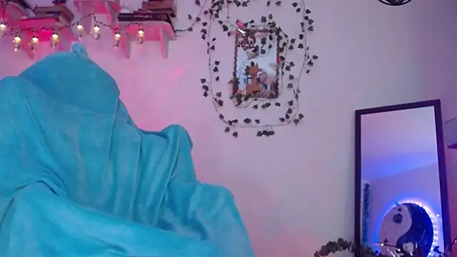 Snapshot of Eve_Blue77 chatting on September 14, 1:17 am Eve Blue77 online show from September 14, 1:17 am