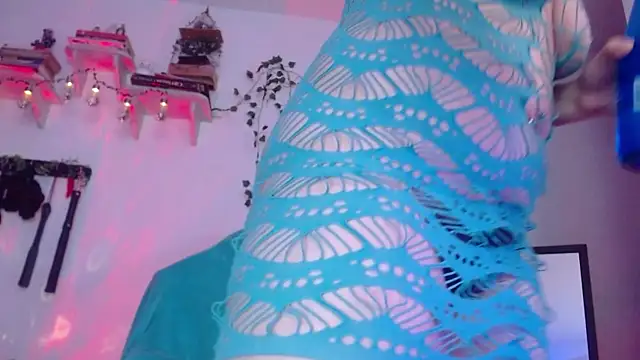 Snapshot of Eve_Blue77 chatting on September 24, 12:40 am Eve Blue77 online show from September 24, 12:40 am