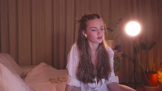 Snapshot of house_of_dragon chatting on December 15, 11:10 pm house of dragon online show from December 15, 11:10 pm