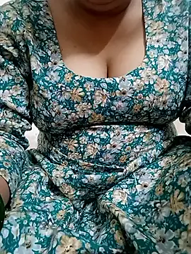 Snapshot of 09punjabi chatting on September 12, 11:32 am 09punjabi online show from September 12, 11:32 am