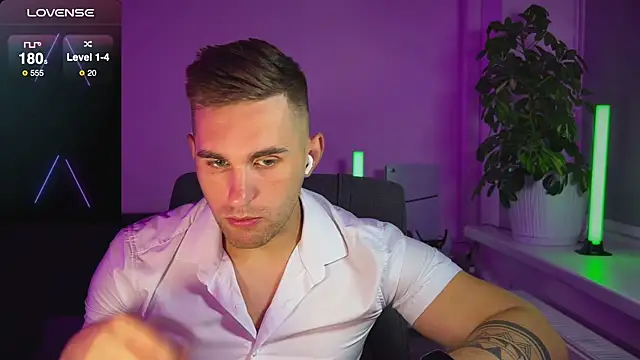 Sweeet  boy online show from September 30, 4:02 pm