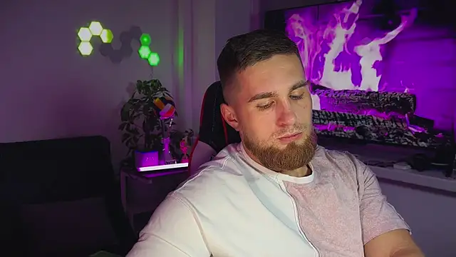 Sweeet  boy online show from December 22, 6:52 pm