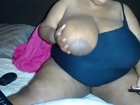 CandyBoobsXx online show from May 14, 7:55 pm