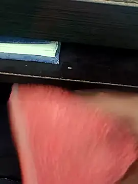 u wan me online show from February 7, 3:31 pm