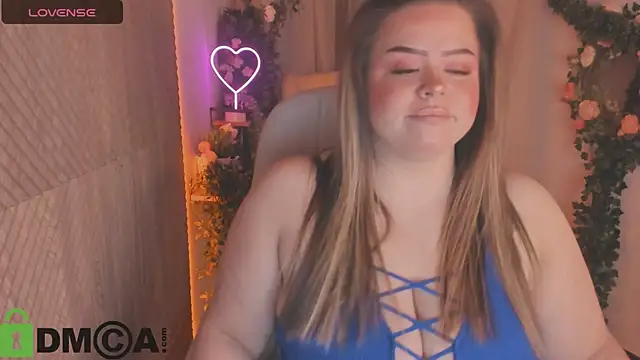 Sheila queen  online show from February 5, 9:40 pm