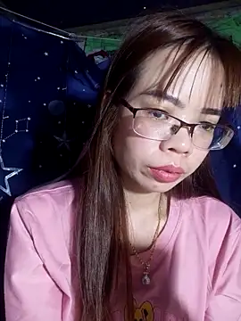 Snapshot of __Mai-love19__ chatting on March 23, 8:15 am Mai-love19 online show from March 23, 8:15 am