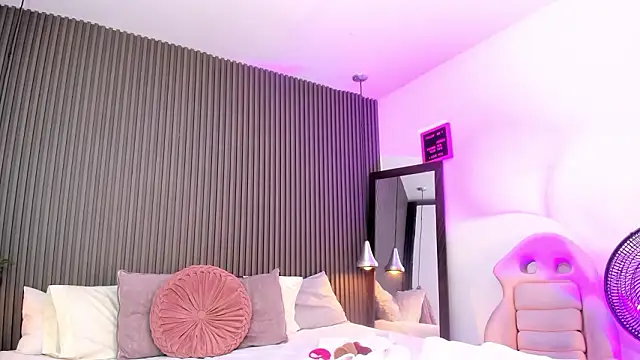 pervert lizza online show from February 19, 11:40 am