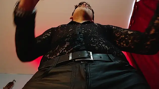 dom2travelersss online show from September 19, 4:00 pm