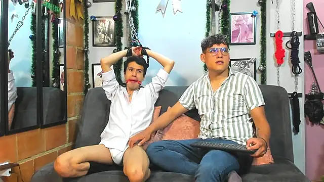 dom2travelersss online show from January 6, 2:14 pm