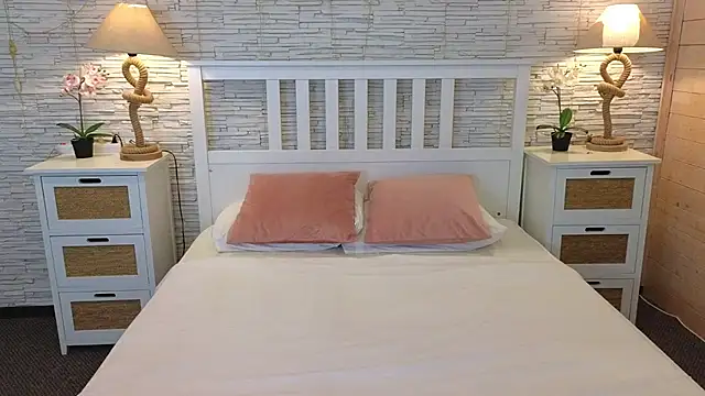 BrianaJoy online show from June 26, 5:13 am