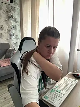 Snapshot of Lis_Kollen chatting on July 20, 9:27 am Lis Kollen online show from July 20, 9:27 am