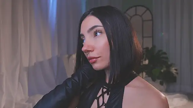 AmyArmstrong online show from February 25, 10:20 pm