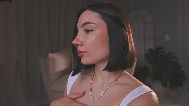 AmyArmstrong online show from April 9, 11:22 pm