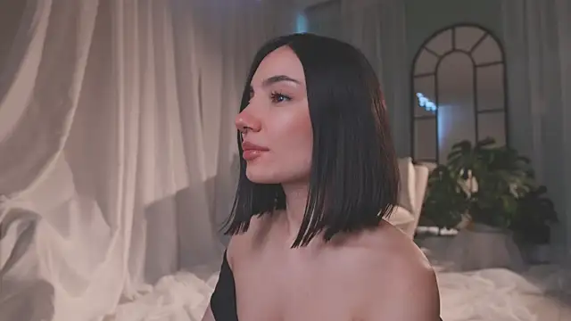 AmyArmstrong online show from February 5, 10:38 pm