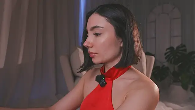 AmyArmstrong online show from April 10, 10:50 pm