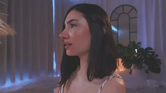 AmyArmstrong online show from November 15, 8:35 pm