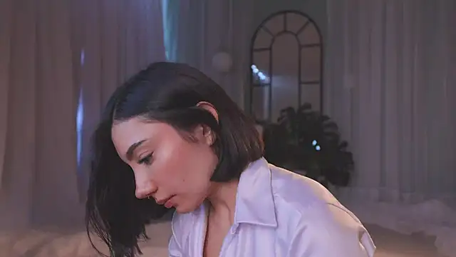 AmyArmstrong online show from April 2, 10:05 pm