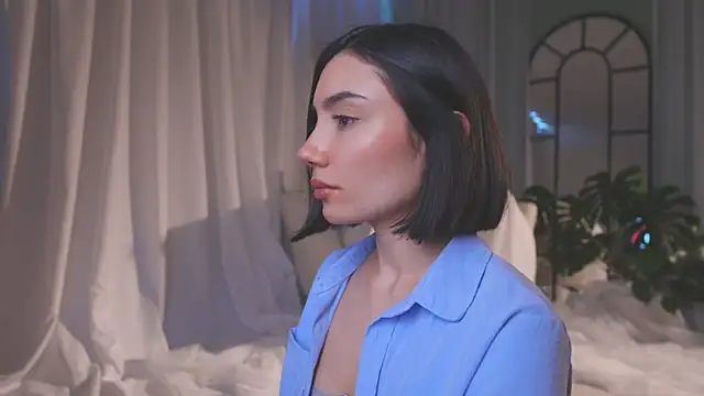 AmyArmstrong online show from March 14, 11:00 pm