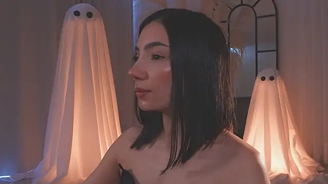 AmyArmstrong online show from October 19, 2:20 pm