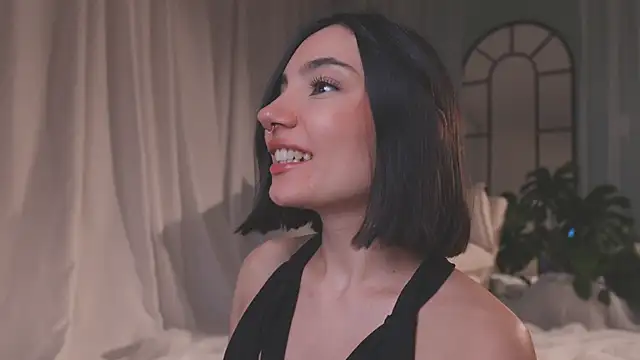 AmyArmstrong online show from March 29, 12:23 am