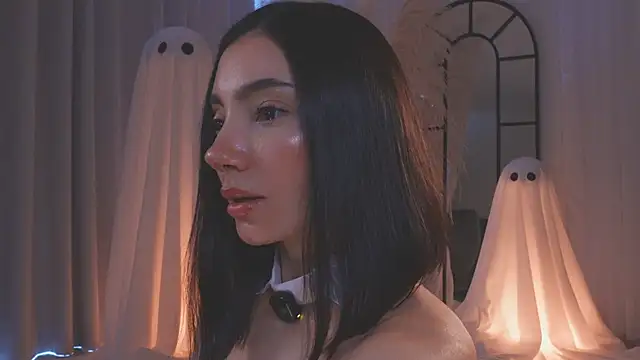 AmyArmstrong online show from October 28, 7:57 pm