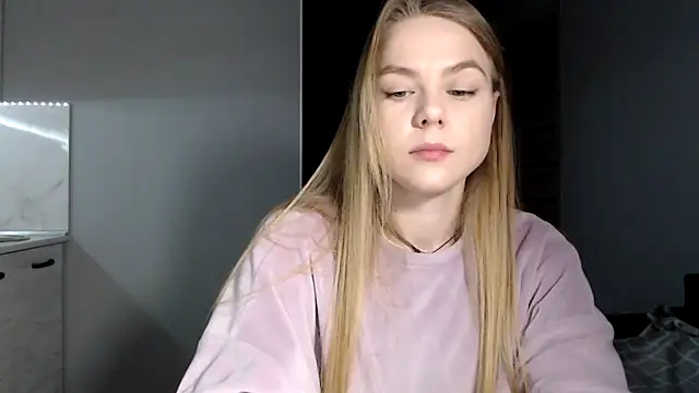 Snapshot of Sunbeam_ chatting on February 20, 8:11 pm Sunbeam online show from February 20, 8:11 pm