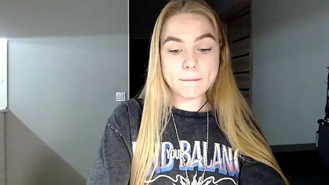 Snapshot of Sunbeam_ chatting on January 27, 7:24 pm Sunbeam online show from January 27, 7:24 pm