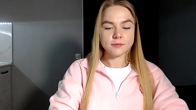 Snapshot of Sunbeam_ chatting on February 11, 7:38 pm Sunbeam online show from February 11, 7:38 pm