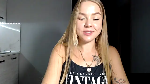 Snapshot of Sunbeam_ chatting on September 25, 9:21 pm Sunbeam online show from September 25, 9:21 pm