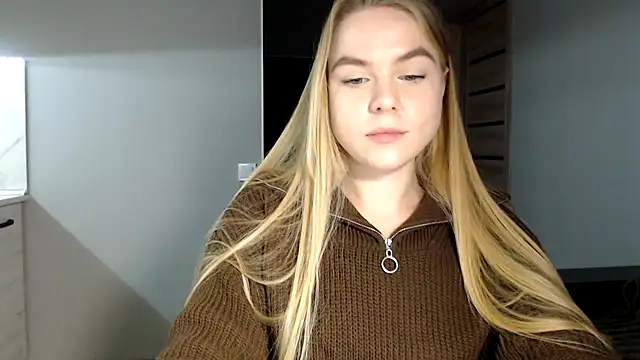 Snapshot of Sunbeam_ chatting on February 9, 9:39 pm Sunbeam online show from February 9, 9:39 pm