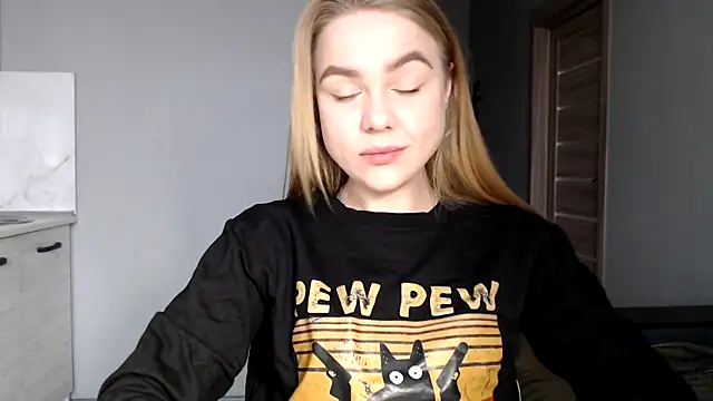 Snapshot of Sunbeam_ chatting on March 3, 2:17 pm Sunbeam online show from March 3, 2:17 pm