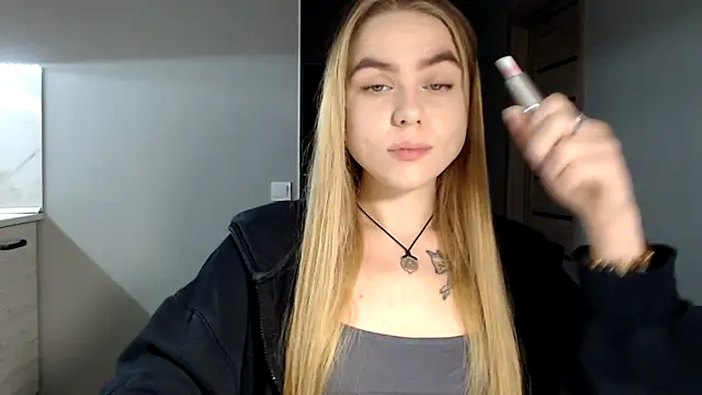 Snapshot of Sunbeam_ chatting on January 15, 8:05 pm Sunbeam online show from January 15, 8:05 pm