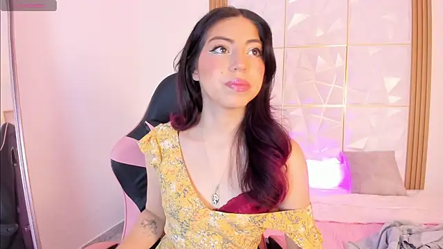 natalie jaensen online show from November 2, 6:35 pm