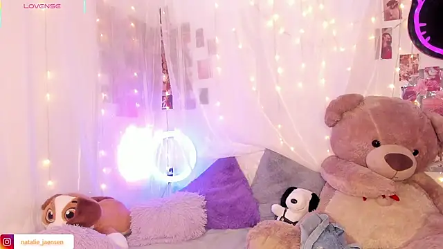 natalie jaensen online show from February 6, 10:06 pm