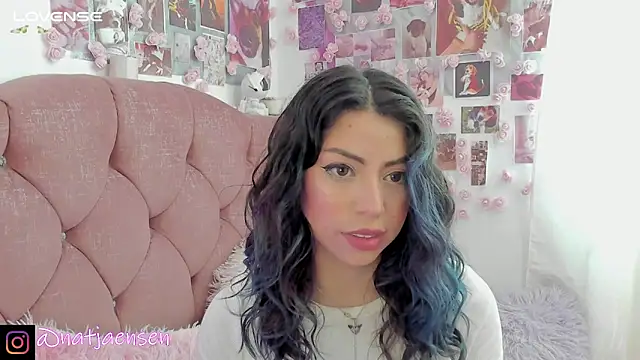 Snapshot of natalie_jaensen chatting on March 15, 8:54 pm natalie jaensen online show from March 15, 8:54 pm
