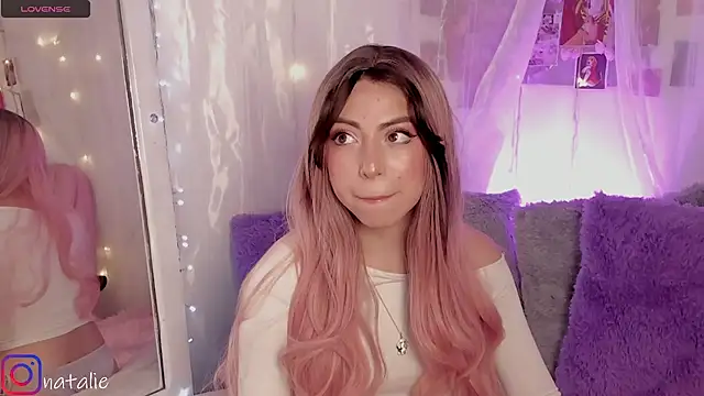 natalie jaensen online show from October 21, 12:00 am