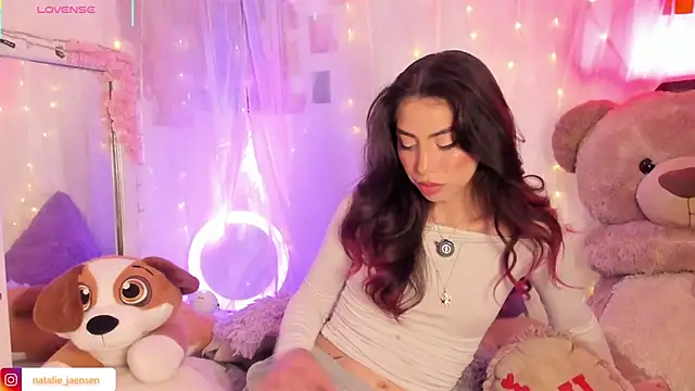 natalie jaensen online show from March 7, 9:42 pm