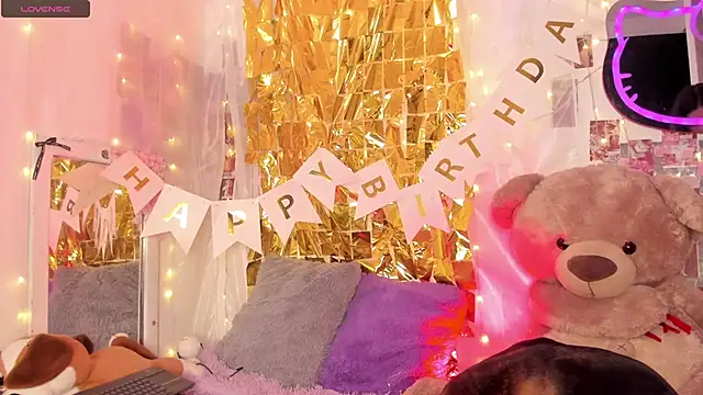 natalie jaensen online show from March 25, 9:57 pm